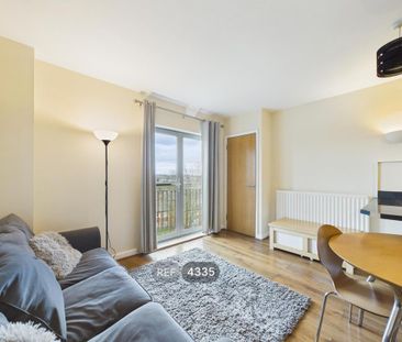 2 bedroom flat to rent - Photo 1