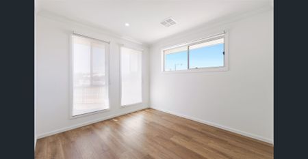 Brand New Large Family Home - Photo 5