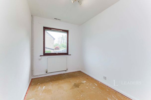 2 bedroom apartment to rent Hillside Close, Banstead, Surrey, SM7 - Photo 1