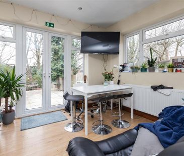 7 bedroom house to rent - Photo 3