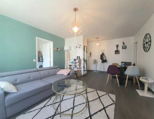 PAU CENTRE - T2 meublé de 46m² avec place de parking intérieure - Photo 1