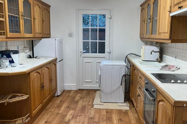 Lower Street - Photo 1