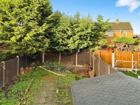 3 bedroom terraced house to rent - Photo 5