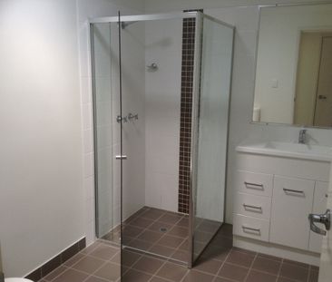 Beautiful Townhouse close to EVERYTHING - Photo 4