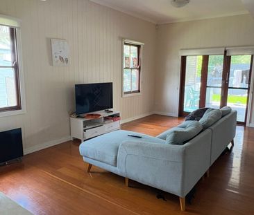 Dutton Park - Photo 1