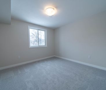 For Lease - 52 Willson Drive, Thorold, Ontario - Photo 3