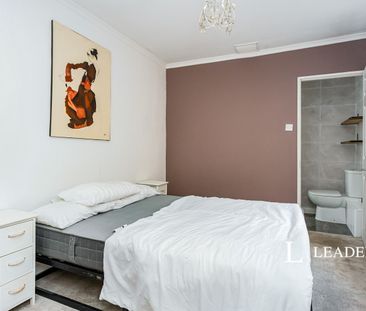 5 bedroom detached to rent East End Lane - Photo 4