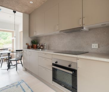 SKØN 2-VÆRELSES I HØJBJERG - Photo 1