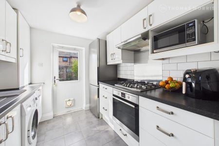 2 bedroom semi-detached house to rent - Photo 4