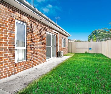 Modern and Private Two Bedroom Granny Flat - Photo 1