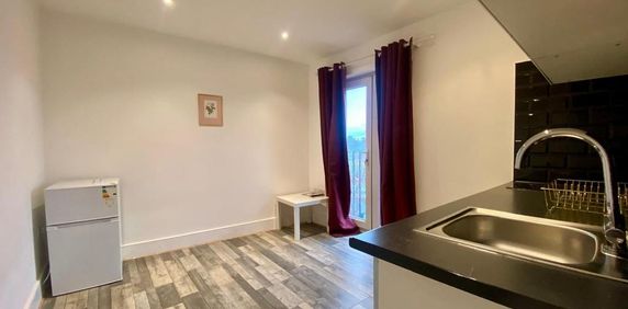 1 bedroom flat to rent - Photo 2