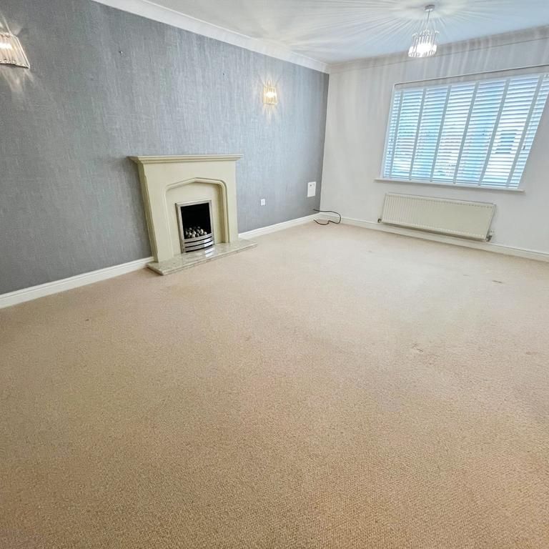 4 bedroom semi-detached house to rent - Photo 1