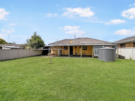 4 Cambridge Street, Wendouree - Photo 4