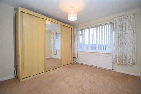 Mapplewell Drive, Ossett, WF5 - Photo 2