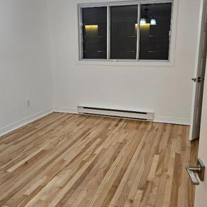 5 1/2 à louer / Disponible - Photo 2