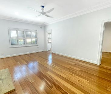 Beach, Cafes, City All Within Easy Reach - Photo 2