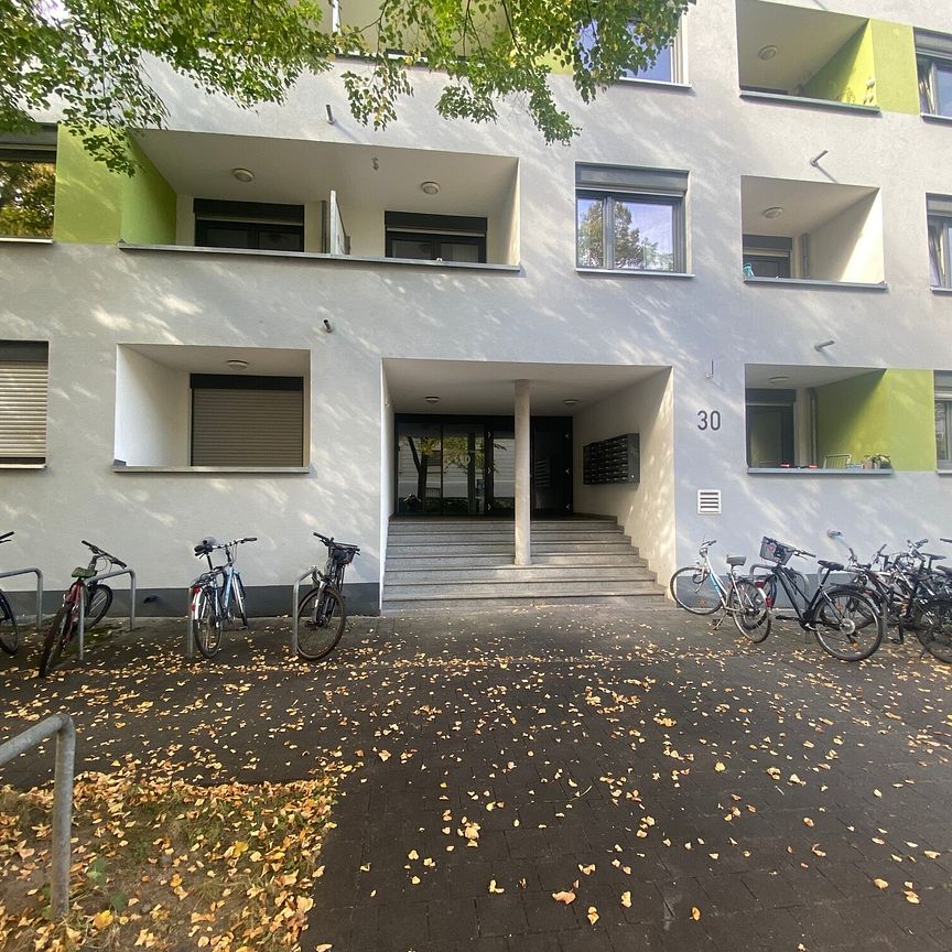 Freiburg Institutsviertel- moderne, möbliere 2 ZW- NUR für studentische 2er WG. Bezugsfrei 1. 12. - Foto 1