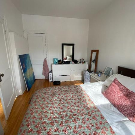 VERDUN - Ouest, 5 1/2, 2cc.dont une cc petite, 2è étage - Photo 3