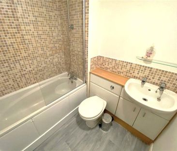 3 bedroom terraced house to rent - Photo 4