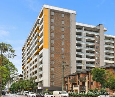 Luxury 1 Bedroom Apartment, Level 10 - Photo 1