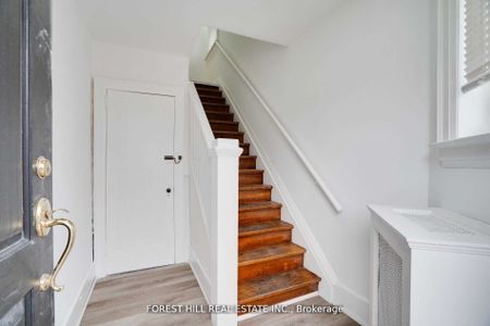 For Lease - 8 Poplar Plains Crescent Unit# Upper, Toronto, Ontario - Photo 3