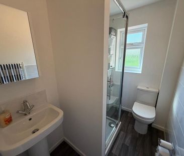 2 bedroom property to rent - Photo 6