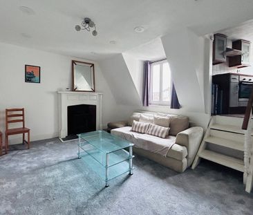 Roundhill Crescent - Photo 1