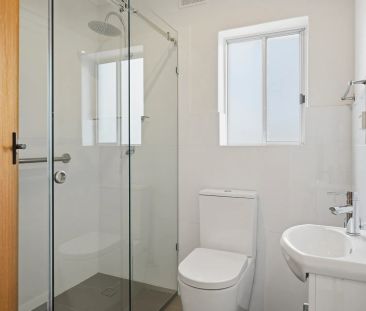 Modern & Spacious 2-Bedroom Unit in a Highly Convenient Location - Photo 5