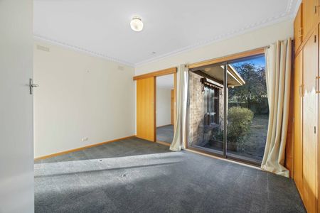 Family Home On Large Block - Photo 2