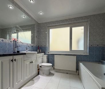 3 bedroom bungalow to rent - Photo 4