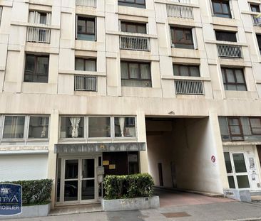 Location Appartement 3 pièces 64m² ST ETIENNE 42000 - Photo 2