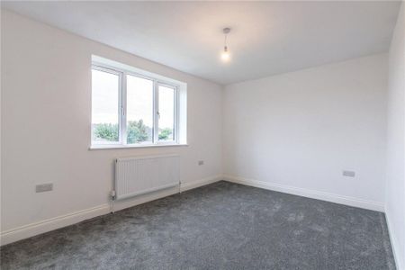 3 bedroom detached house to rent - Photo 2