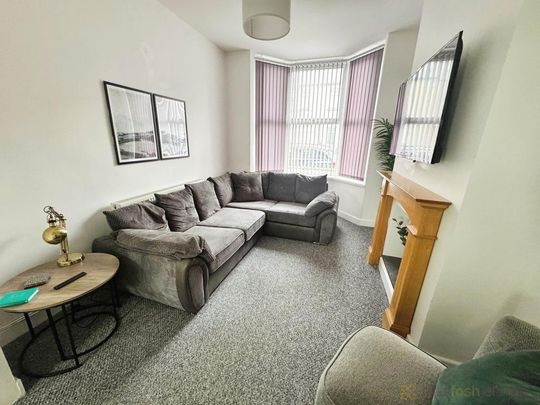 4 bedroom house to rent - Photo 1