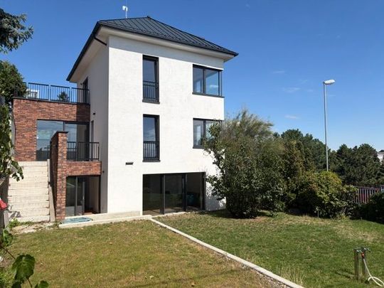 BA I. Rodinná vila v prestížnej lokalite nad hradom - Photo 1