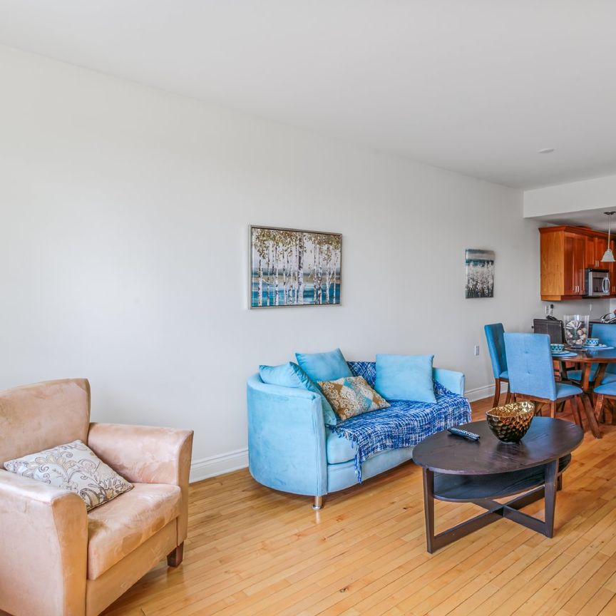 1521 Manotick Station Road - 402 - Photo 1