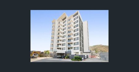 INNER CITY LIVING - FULLY FURNISHED STUDIO APARTMENT - Photo 5