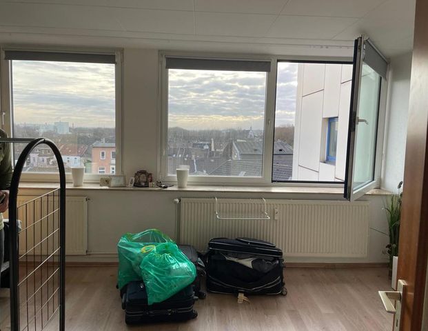 Frisch renoviert – moderne 1-Zimmer-Wohnoase im Zentrum von Duisburg-Ruhrort - Photo 1