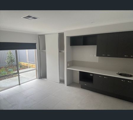 14 Corsham Rtt, Wellard, WA 6170 - Photo 4