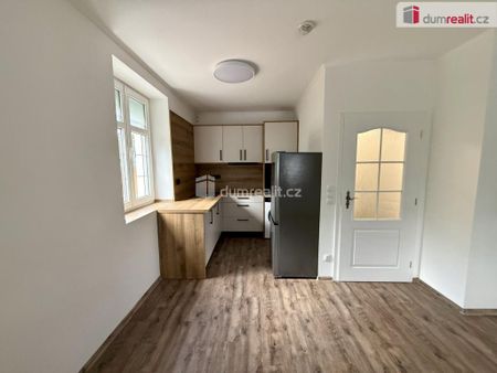 Pronájem bytu 2+kk 40 m2 - Fotografie 5