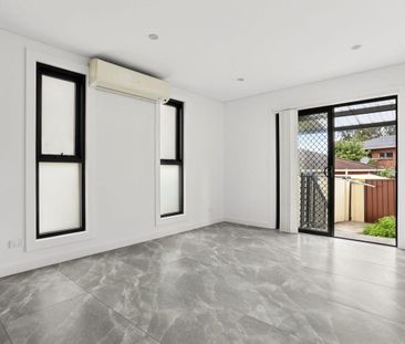 Modern two bedroom Granny Flat in Roselands - Photo 4