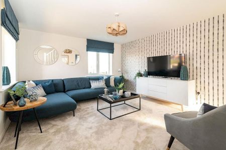 2 bedroom semi-detached house to rent - Photo 4