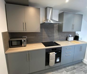 1 bed house to rent in Coal Clough Lane, Burnley, BB11 - Photo 3