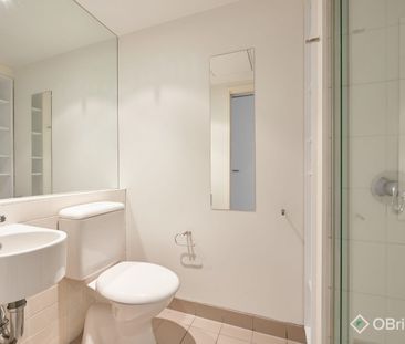 FURNISHED STUDIO - PERFECT LOCATION - Photo 2