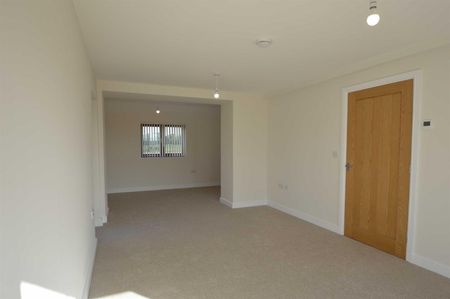 The Courtyard, Lower Bayston, SY3 0AR - Photo 2