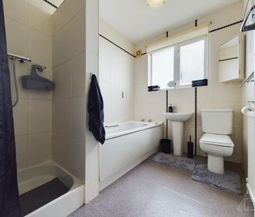 3 bedroom terraced house to rent - Photo 6