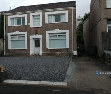 1 bedroom in a house share to rent - Photo 3