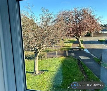 2 bedroom end of terrace house to rent - Photo 1