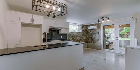 3 ½ RÉNOVÉ – WIFI + ÉLECTROS INCLUS - Photo 3