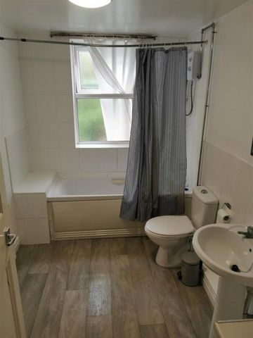 7 Elliott Road, Crookesmoor - Photo 5