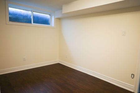 For Lease - 704 Oshawa Boulevard Unit# Basement, Oshawa, Ontario - Photo 3